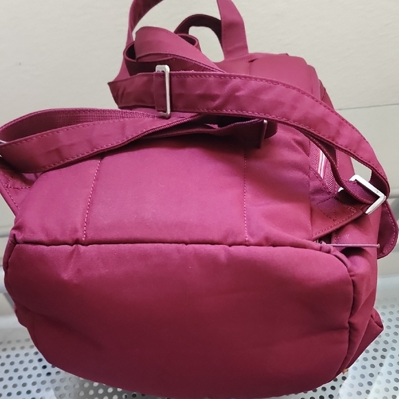 Herschel Maroon Backpack with Tan Straps - Picture 10 of 12